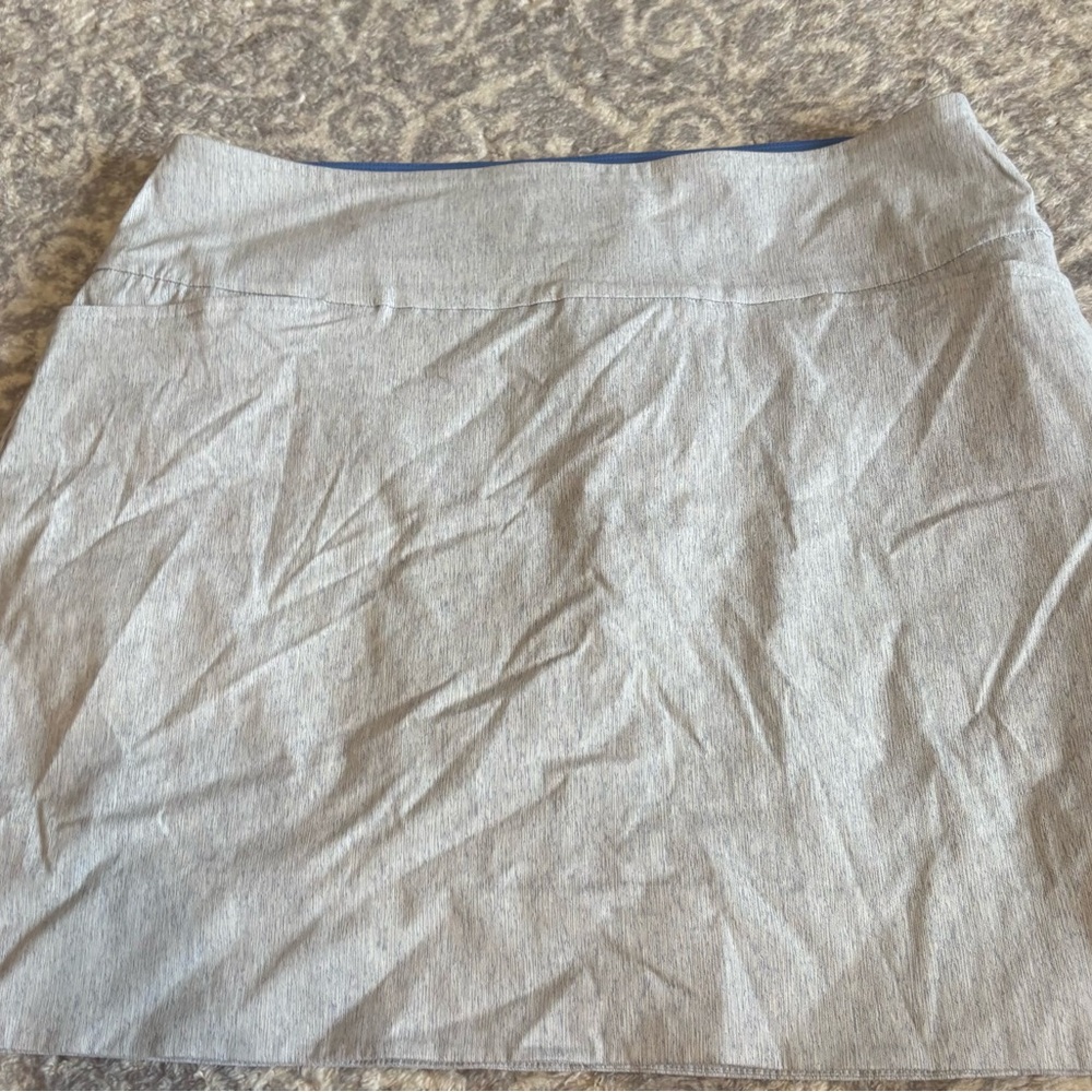 Stylish light blue Women's Skort with pockets size XL — NWOT